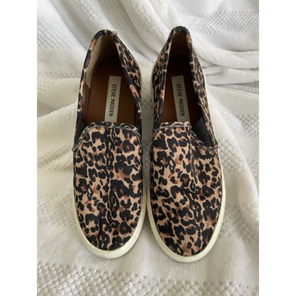 Steve Madden Slip On Leopard Sneaker, Size 8M - Picture 6 of 6